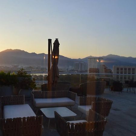 Luxury Condo On The Marina Пуерто Валярта Екстериор снимка
