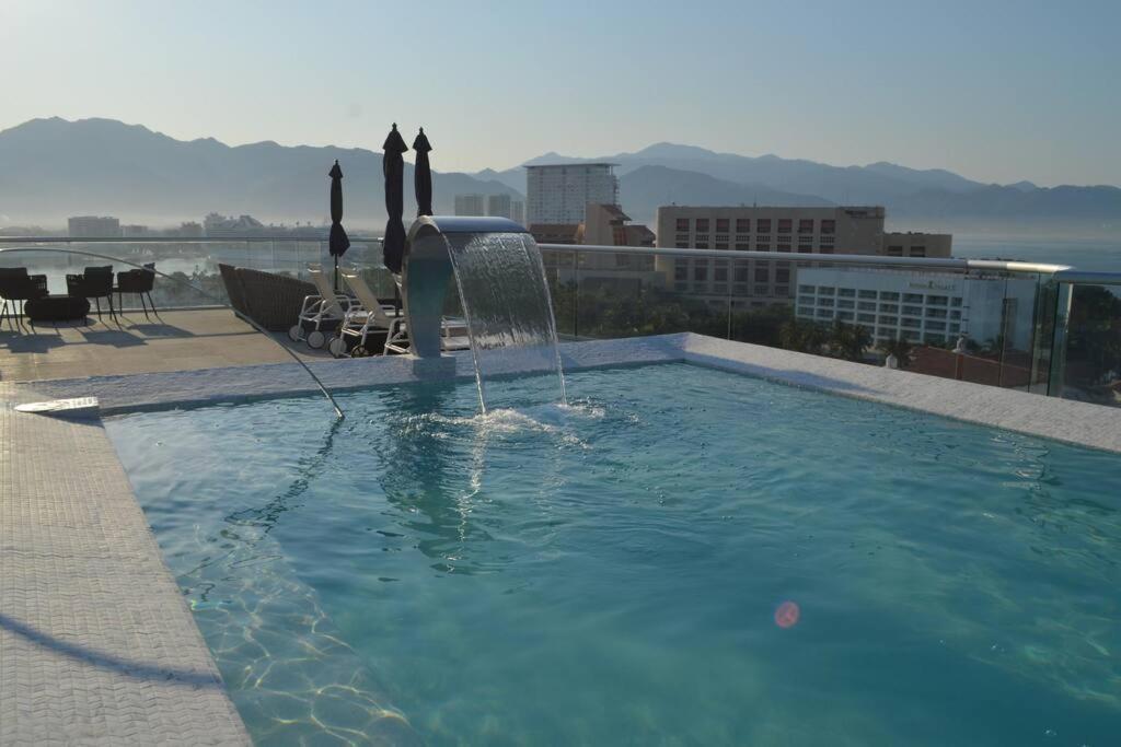 Luxury Condo On The Marina Пуерто Валярта Екстериор снимка