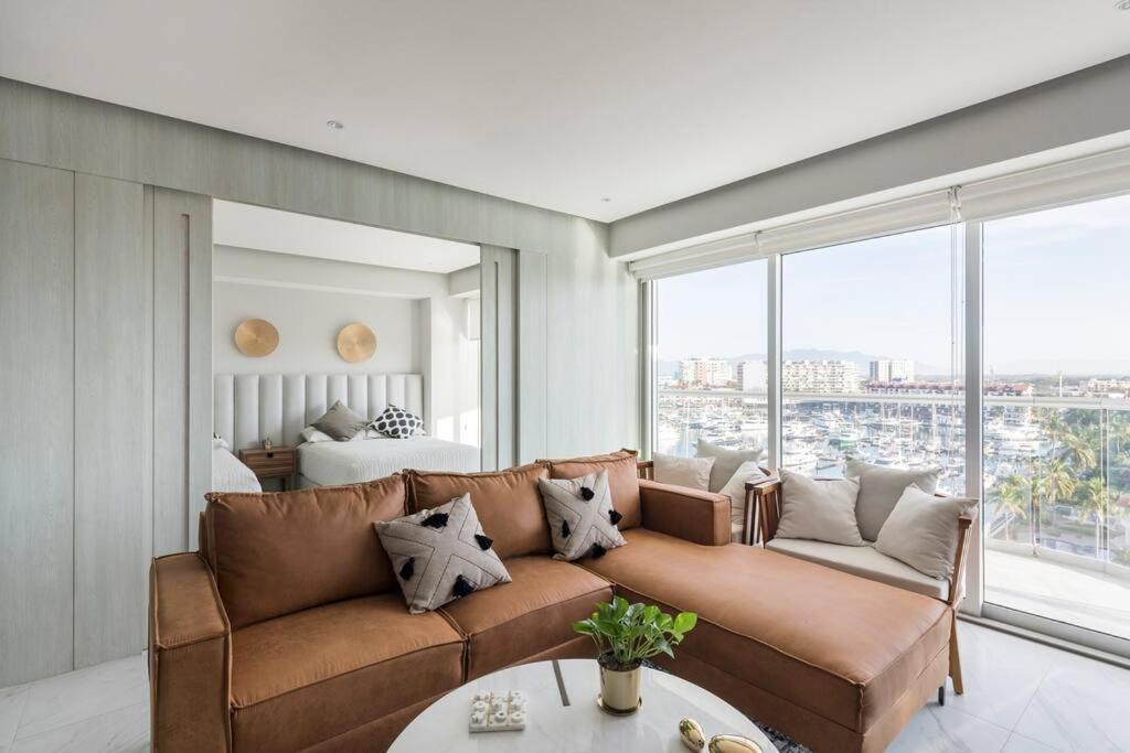 Luxury Condo On The Marina Пуерто Валярта Екстериор снимка