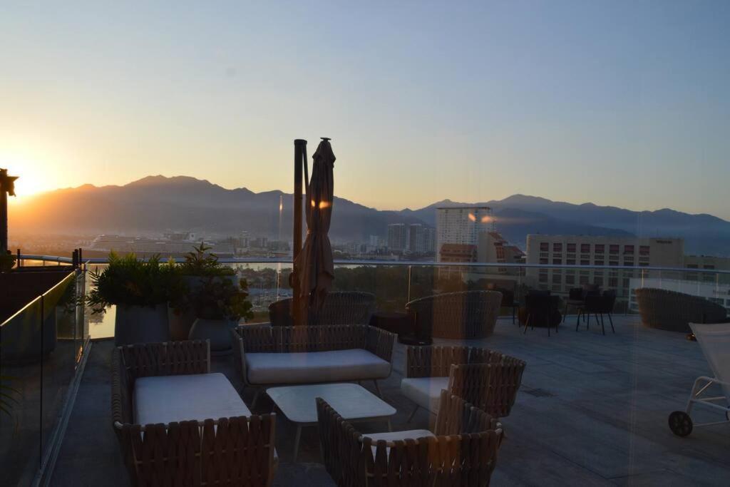 Luxury Condo On The Marina Пуерто Валярта Екстериор снимка